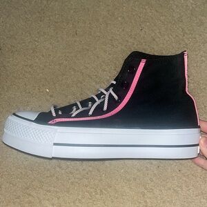 custom converse never worn but i’ve had them since december 2023.